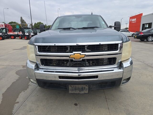 2009 Chevrolet Silverado 2500HD LT photo 3