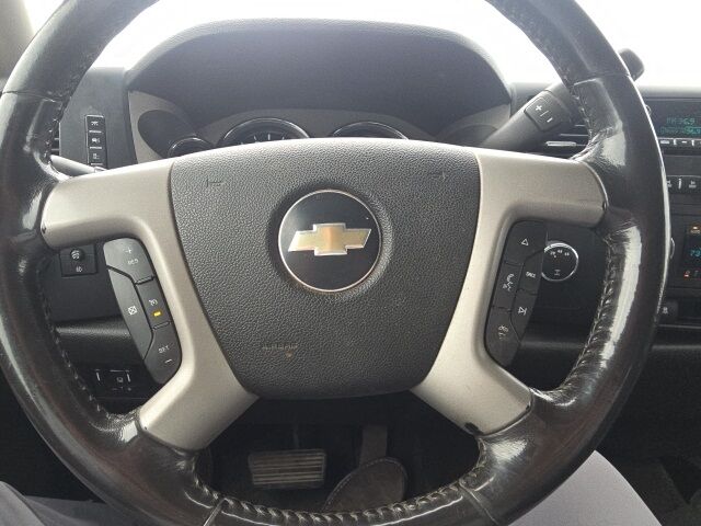 2009 Chevrolet Silverado 2500HD LT photo 16