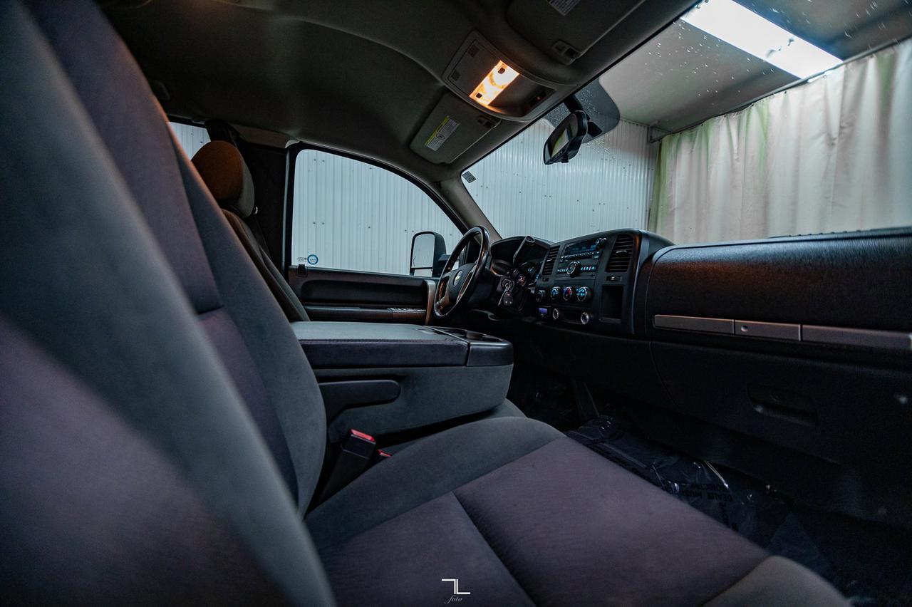 2009 Chevrolet Silverado 3500HD 4x4 Ext Cab LT Longbox Diesel Red Deer AB