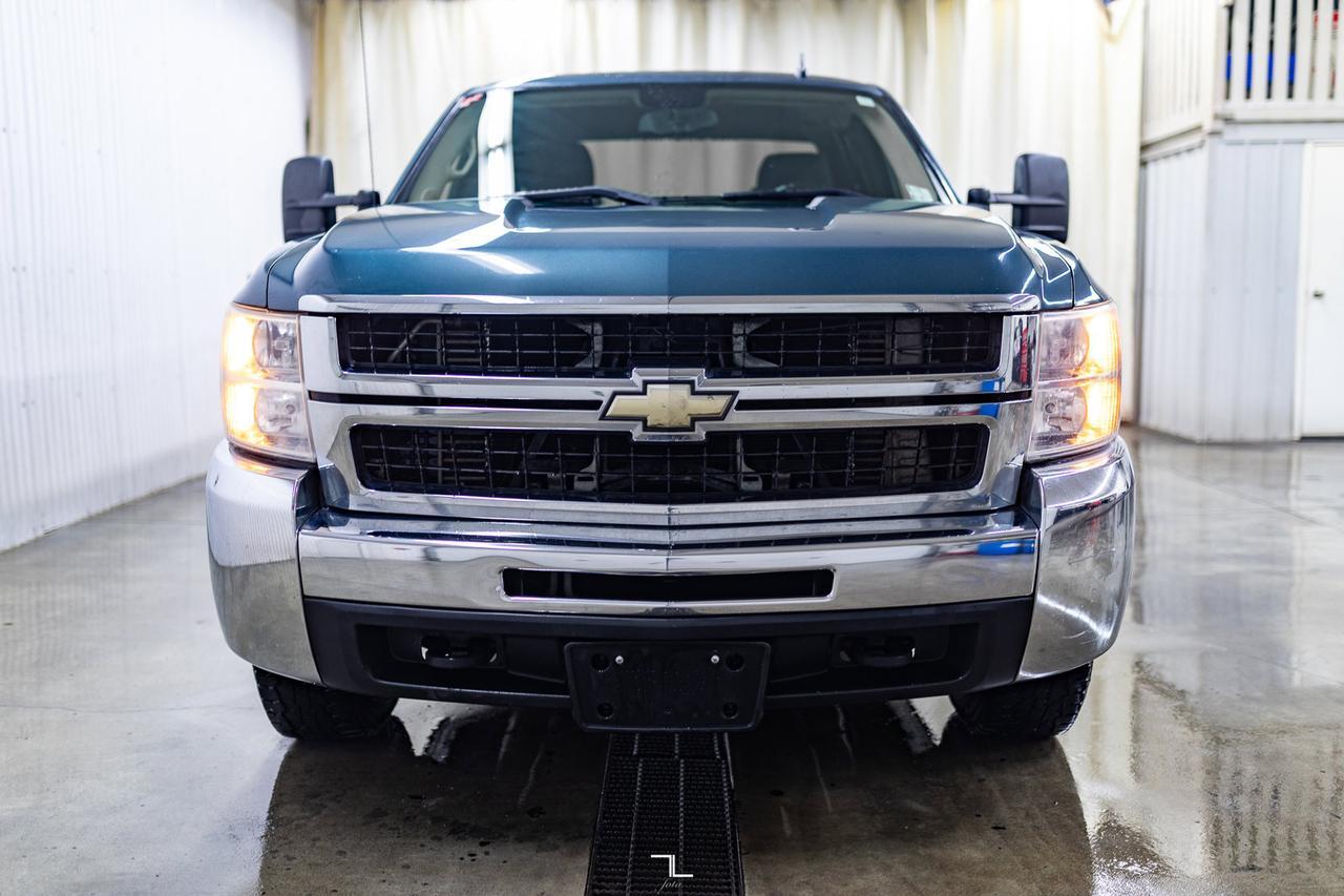 2009 Chevrolet Silverado 3500HD 4x4 Ext Cab LT Longbox Diesel Red Deer AB