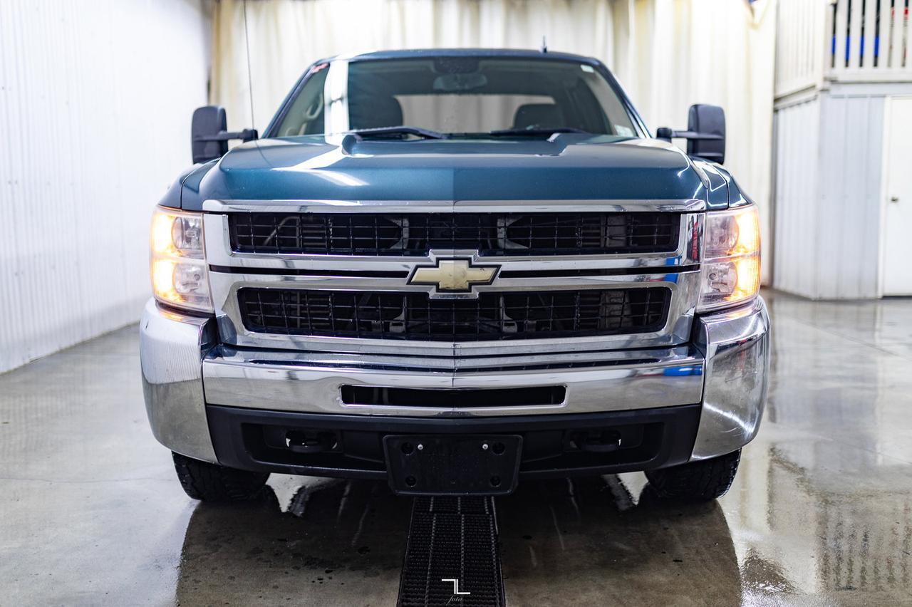 2009 Chevrolet Silverado 3500HD 4x4 Ext Cab LT Longbox Diesel Red Deer AB