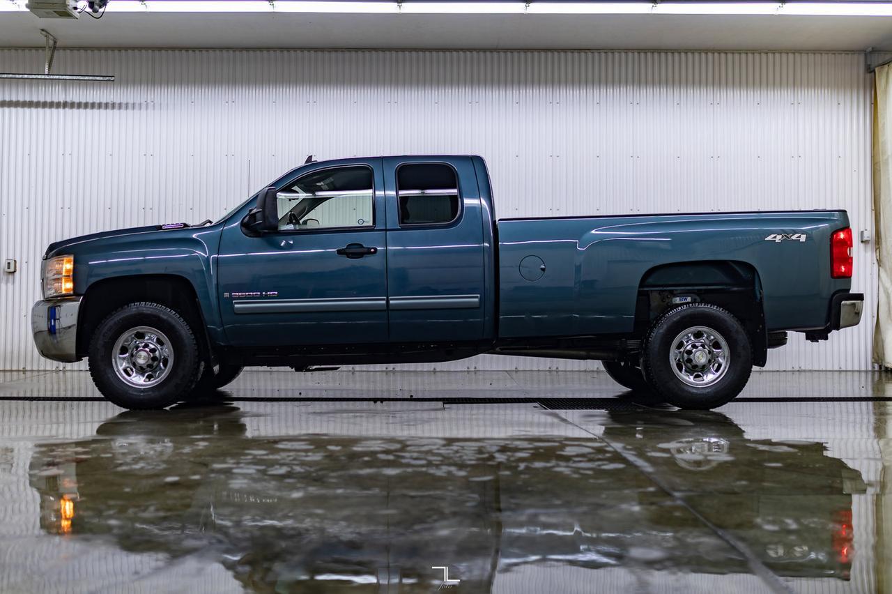 2009 Chevrolet Silverado 3500HD 4x4 Ext Cab LT Longbox Diesel Red Deer AB