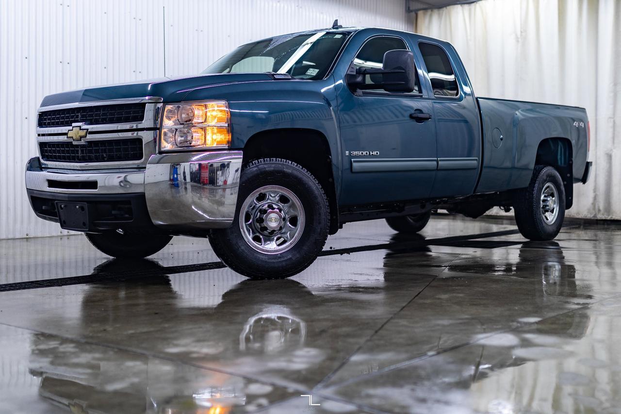 2009 Chevrolet Silverado 3500HD 4x4 Ext Cab LT Longbox Diesel Red Deer AB