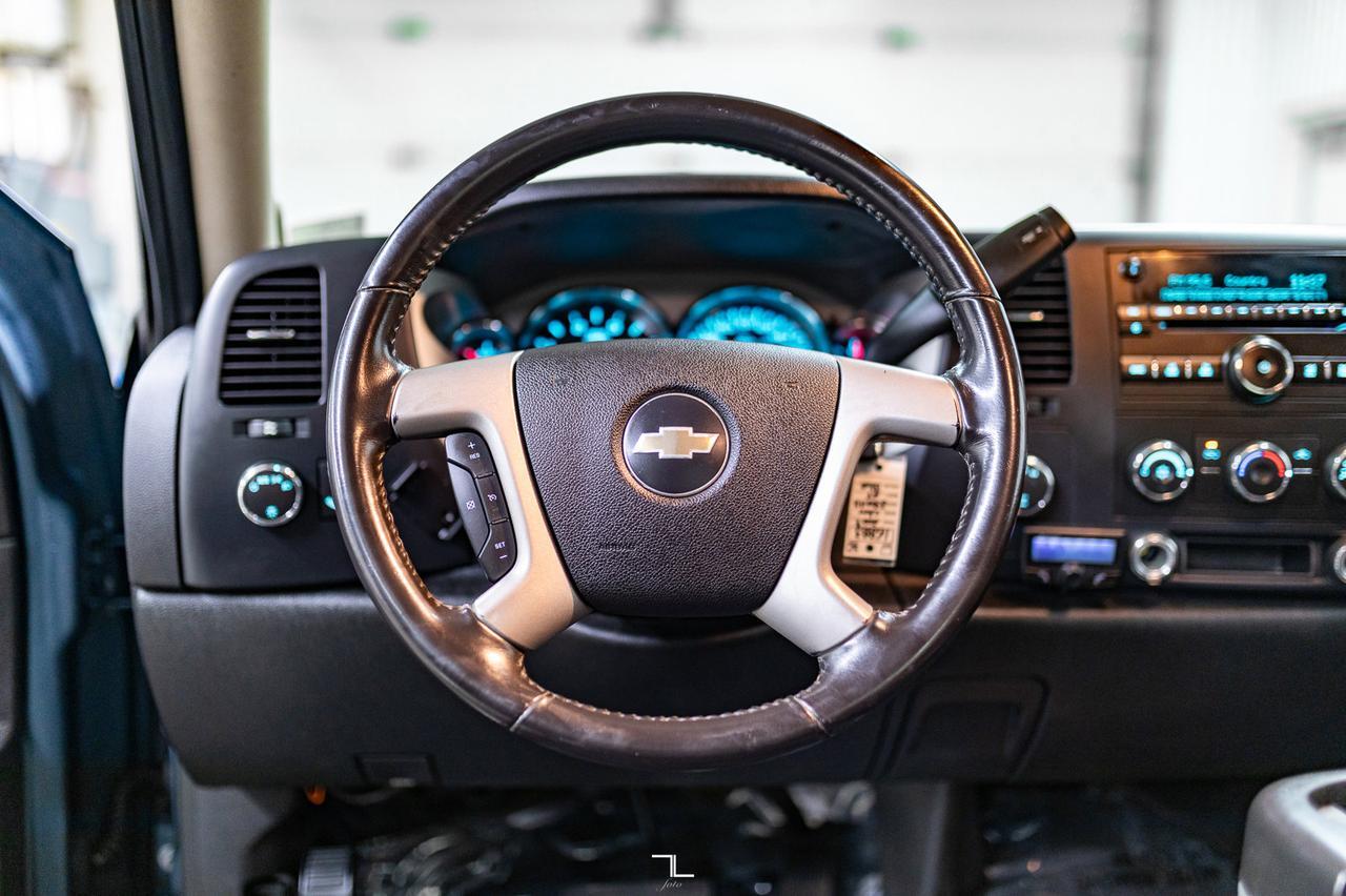 2009 Chevrolet Silverado 3500HD 4x4 Ext Cab LT Longbox Diesel Red Deer AB