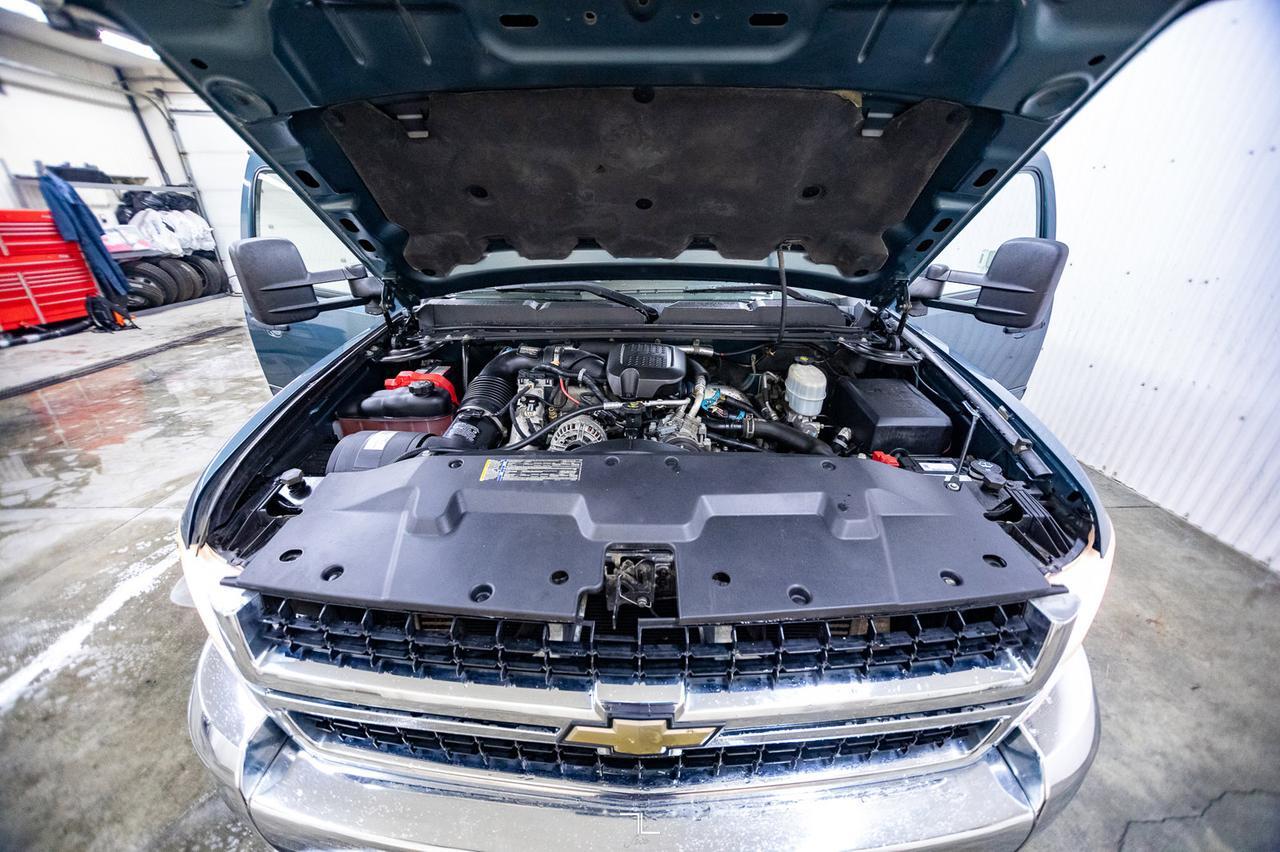 2009 Chevrolet Silverado 3500HD 4x4 Ext Cab LT Longbox Diesel Red Deer AB