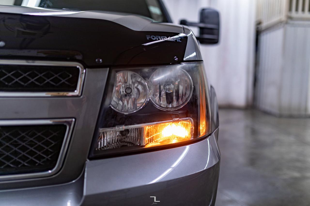 2009 Chevrolet Suburban 2500 4x4 LS PSeat 8 Passenger Red Deer AB