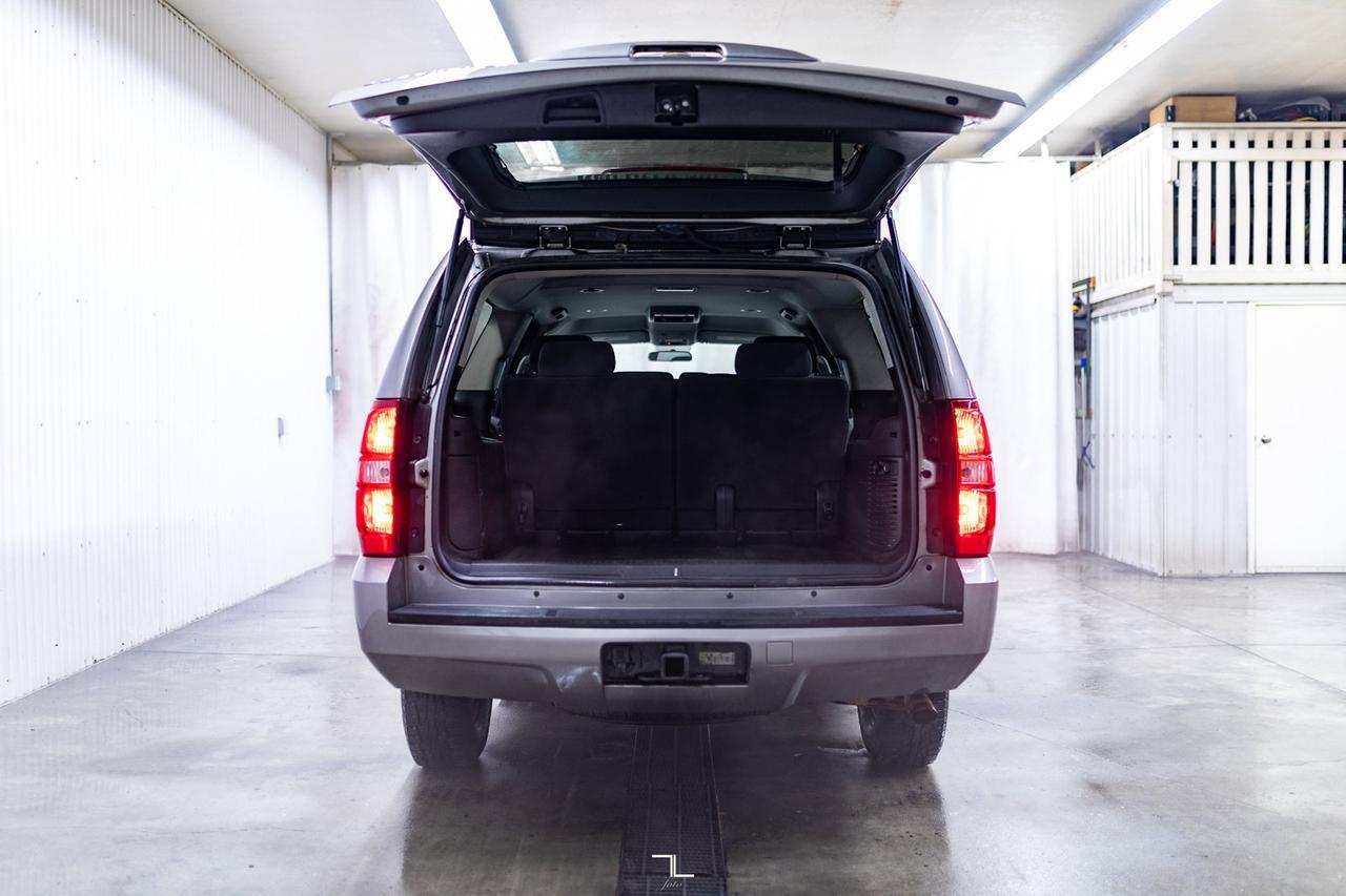 2009 Chevrolet Suburban 2500 4x4 LS PSeat 8 Passenger Red Deer AB