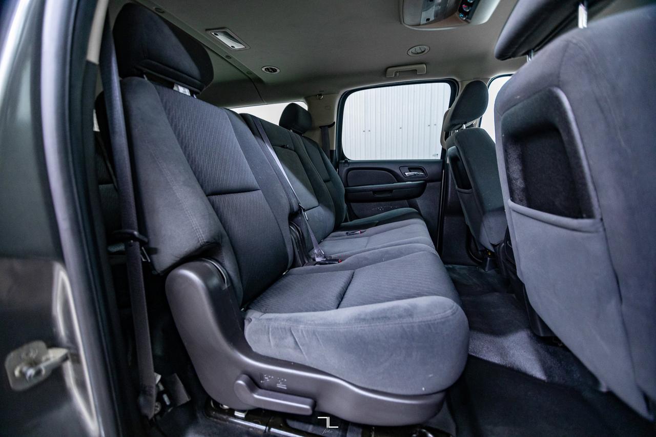 2009 Chevrolet Suburban 2500 4x4 LS PSeat 8 Passenger Red Deer AB