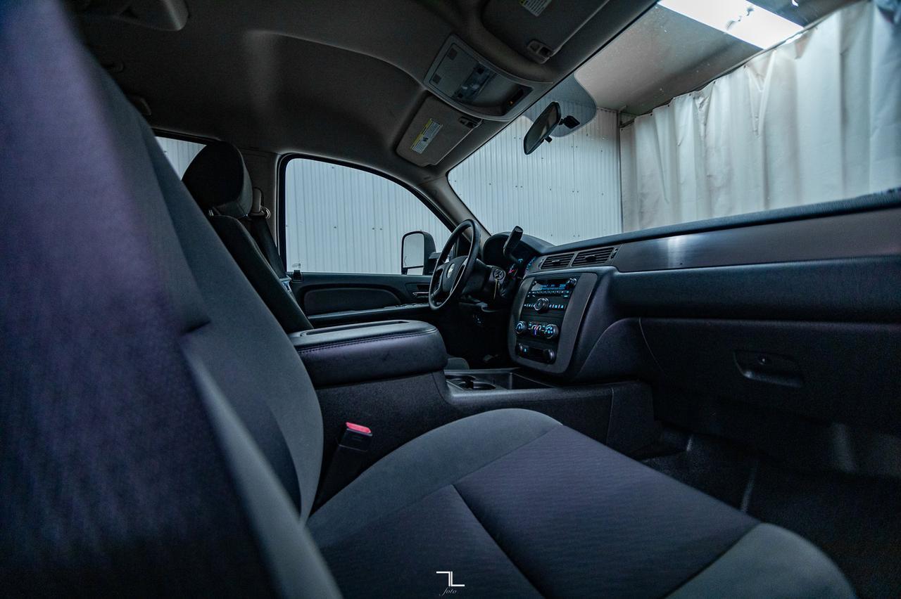 2009 Chevrolet Suburban 2500 4x4 LS PSeat 8 Passenger Red Deer AB