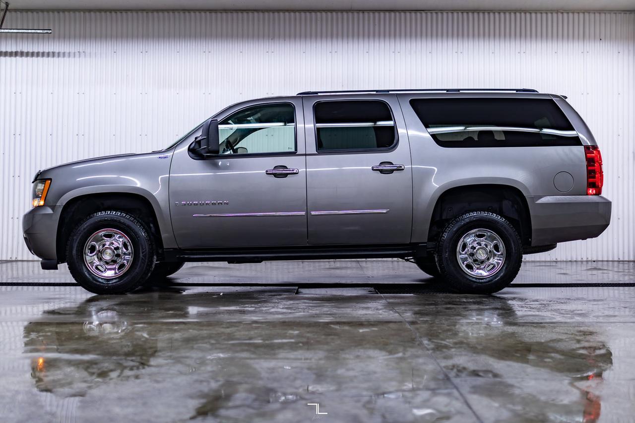 2009 Chevrolet Suburban 2500 4x4 LS PSeat 8 Passenger Red Deer AB