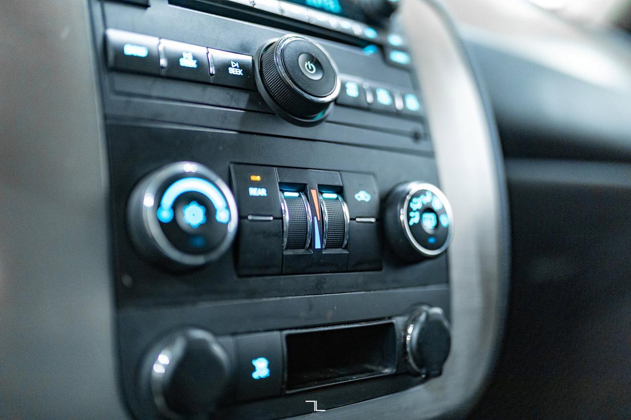 2009 Chevrolet Suburban 2500 4x4 LS PSeat 8 Passenger Red Deer AB