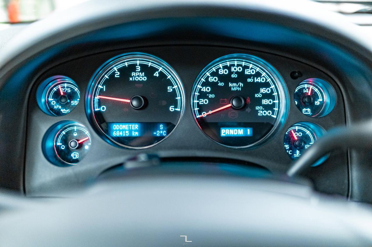 2009 Chevrolet Suburban 2500 4x4 LS PSeat 8 Passenger Red Deer AB