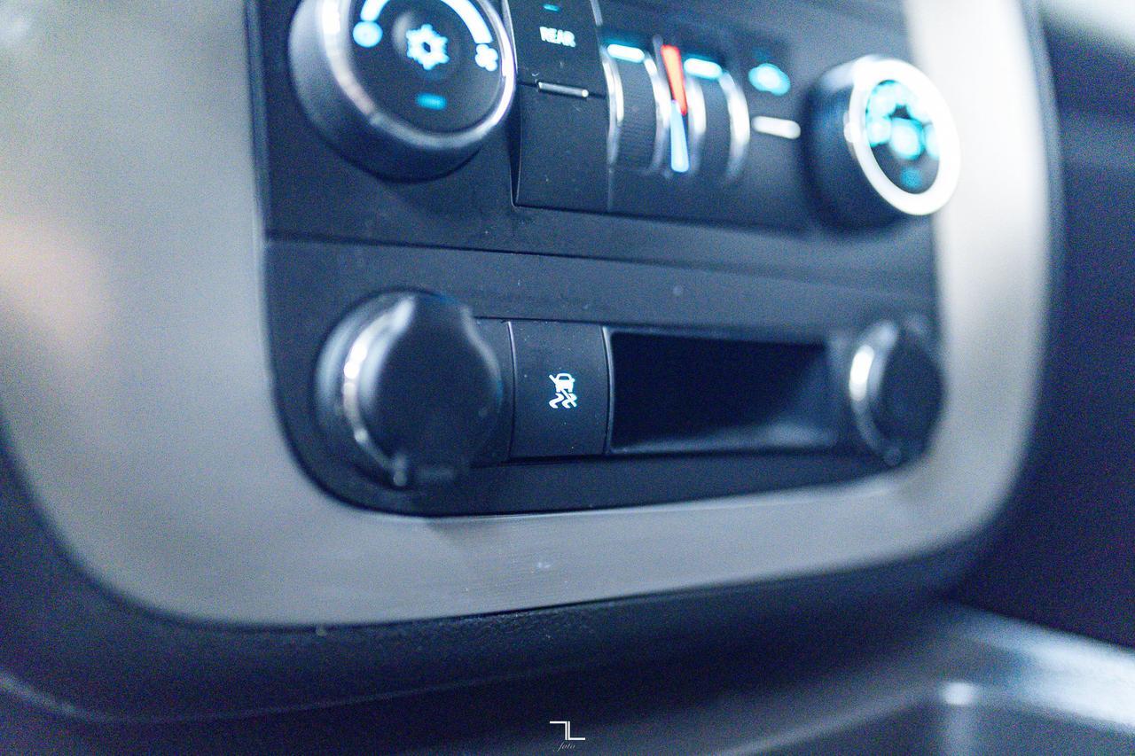 2009 Chevrolet Suburban 2500 4x4 LS PSeat Red Deer AB