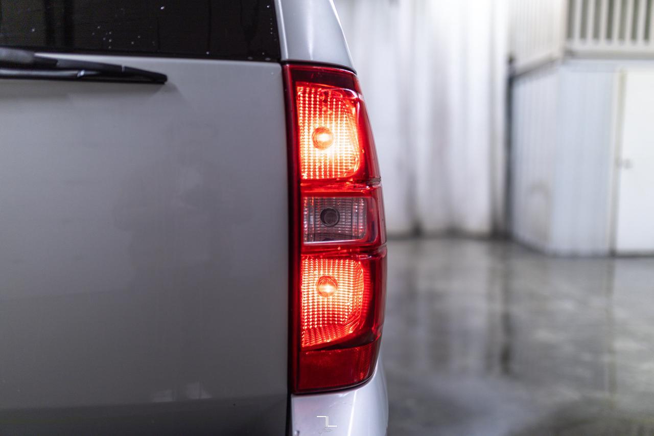2009 Chevrolet Suburban 2500 4x4 LS PSeat Red Deer AB