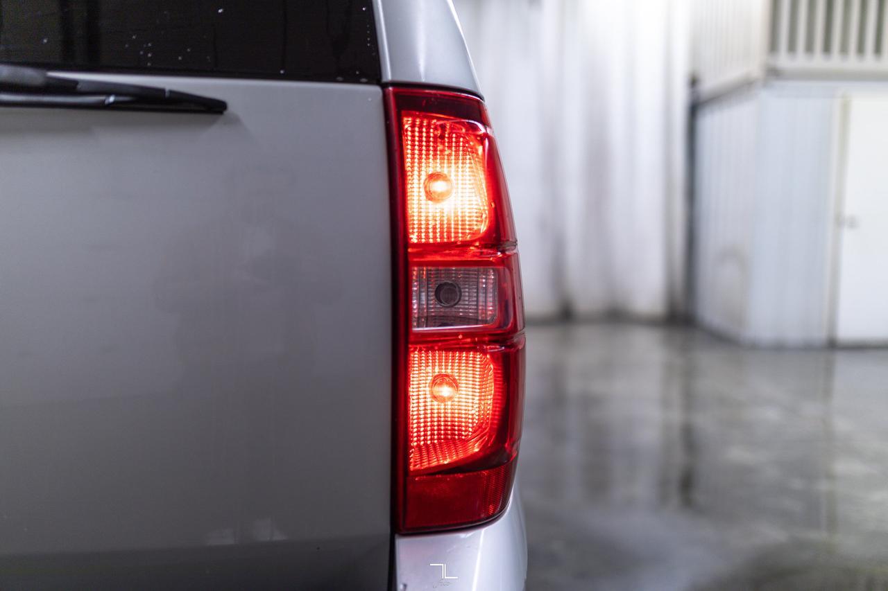 2009 Chevrolet Suburban 2500 4x4 LS PSeat Red Deer AB