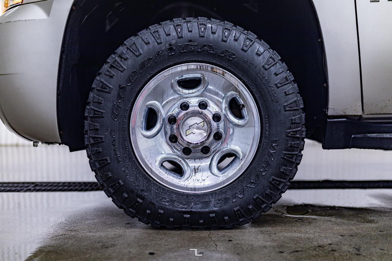 2009 Chevrolet Suburban 2500 4x4 LS PSeat Red Deer AB