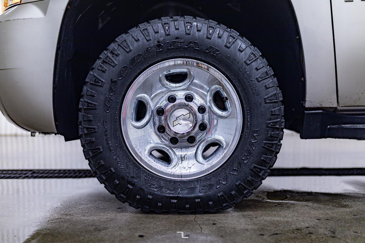 2009 Chevrolet Suburban 2500 4x4 LS PSeat Red Deer AB