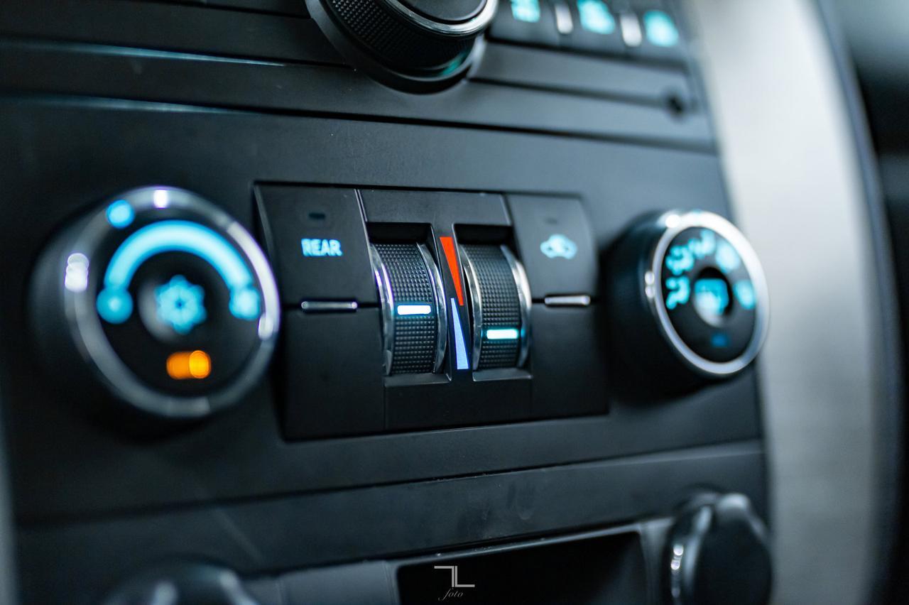 2009 Chevrolet Suburban 4x4 2500 LS Third Row Seating Red Deer AB