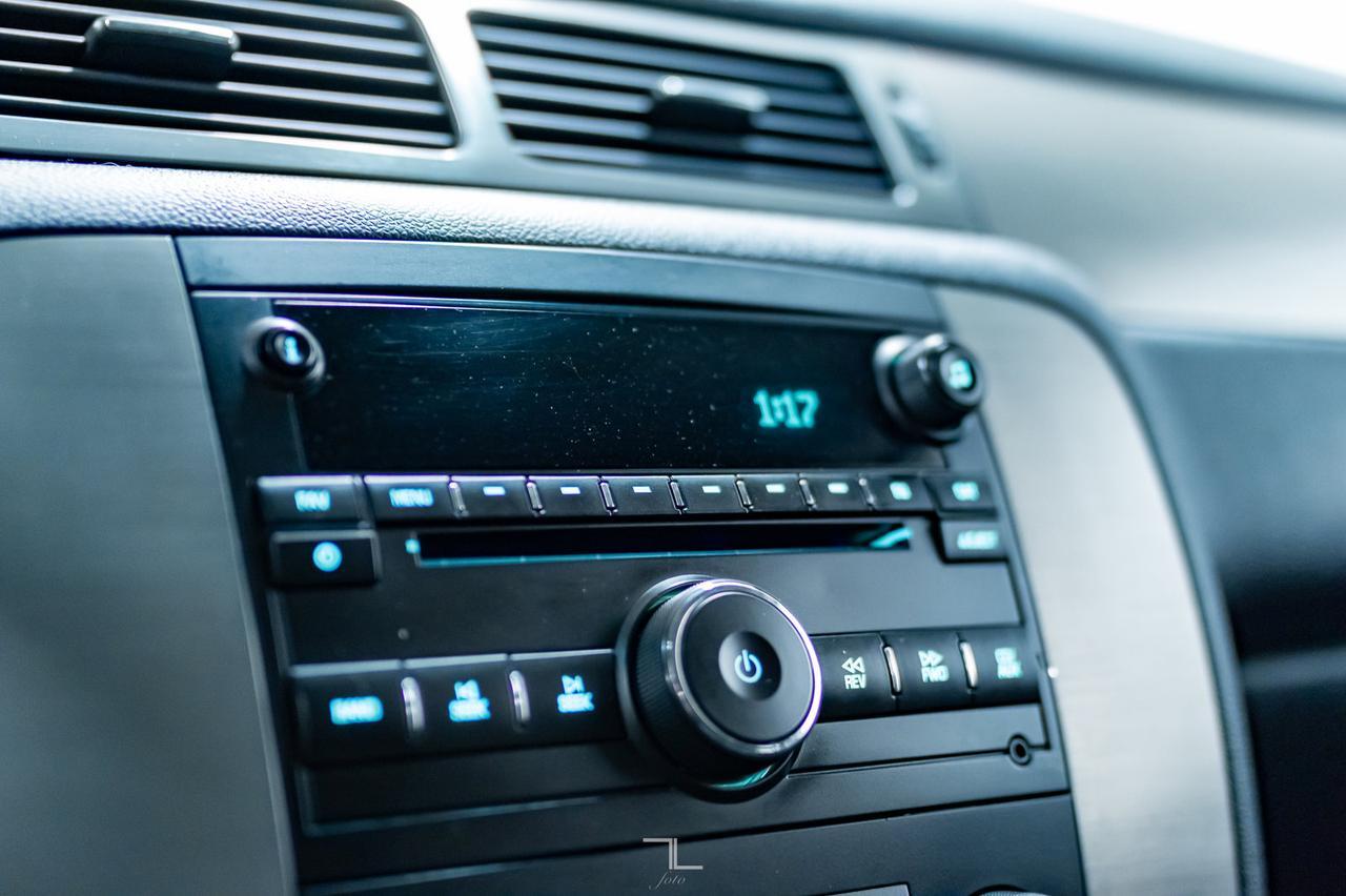 2009 Chevrolet Suburban 4x4 2500 LS Third Row Seating Red Deer AB