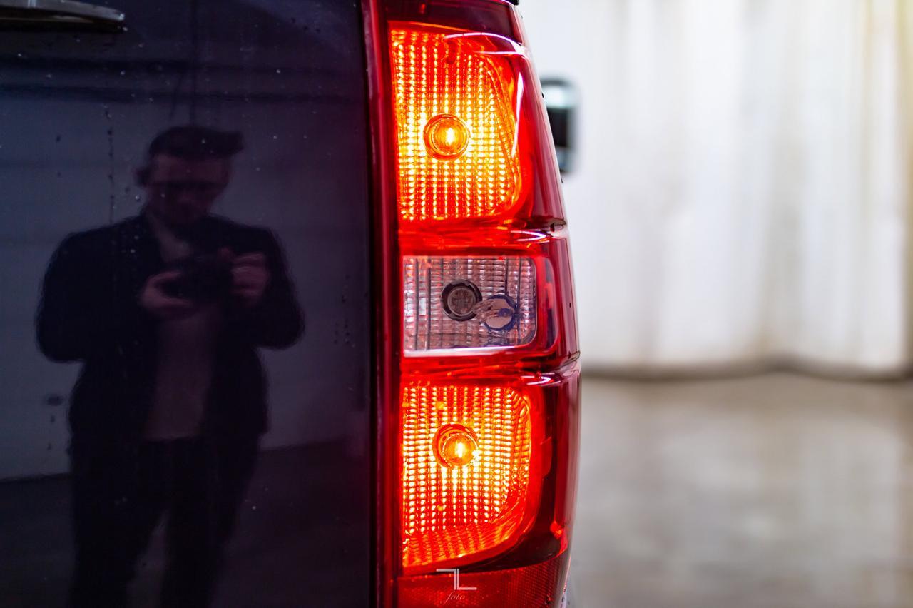 2009 Chevrolet Suburban 4x4 2500 LS Third Row Seating Red Deer AB