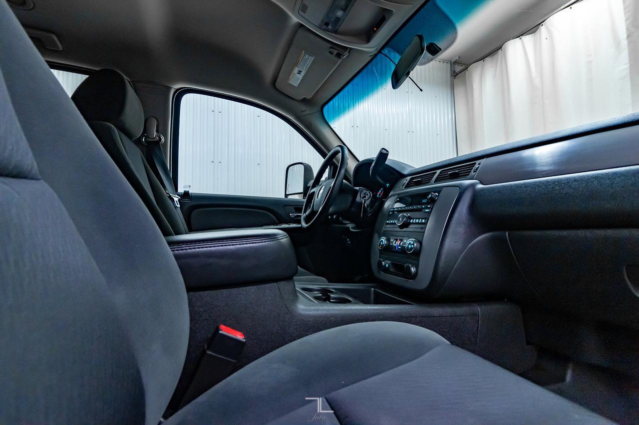 2009 Chevrolet Suburban 4x4 2500 LS Third Row Seating Red Deer AB