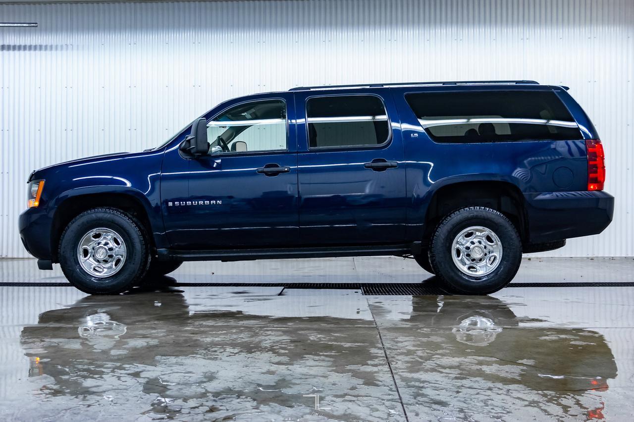 2009 Chevrolet Suburban 4x4 2500 LS Third Row Seating Red Deer AB