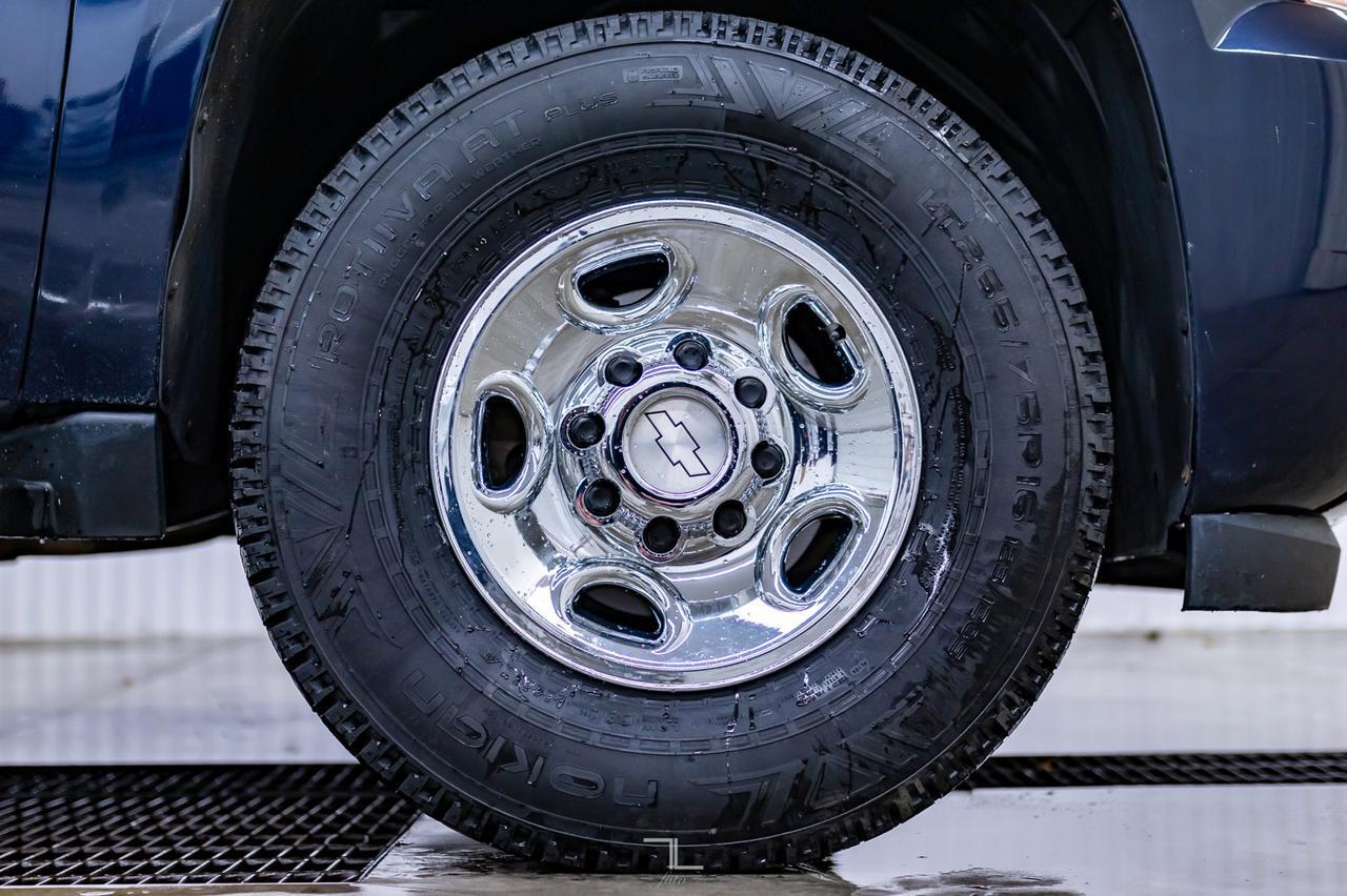 2009 Chevrolet Suburban 4x4 2500 LS Third Row Seating Red Deer AB