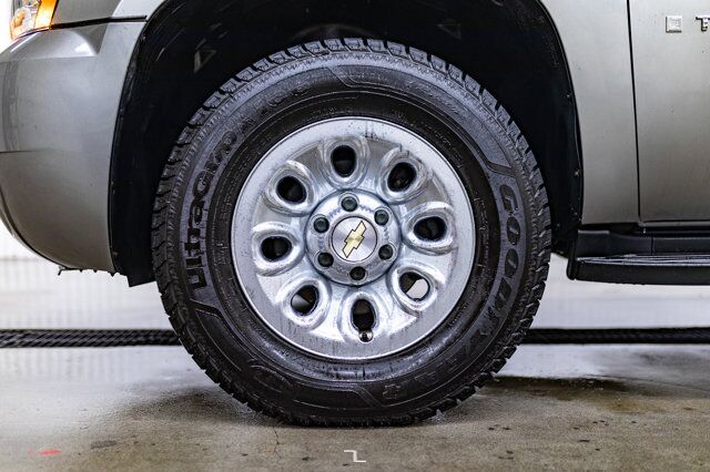 2009 Chevrolet Tahoe 4x4 LS PSeat 3rd Row Red Deer AB