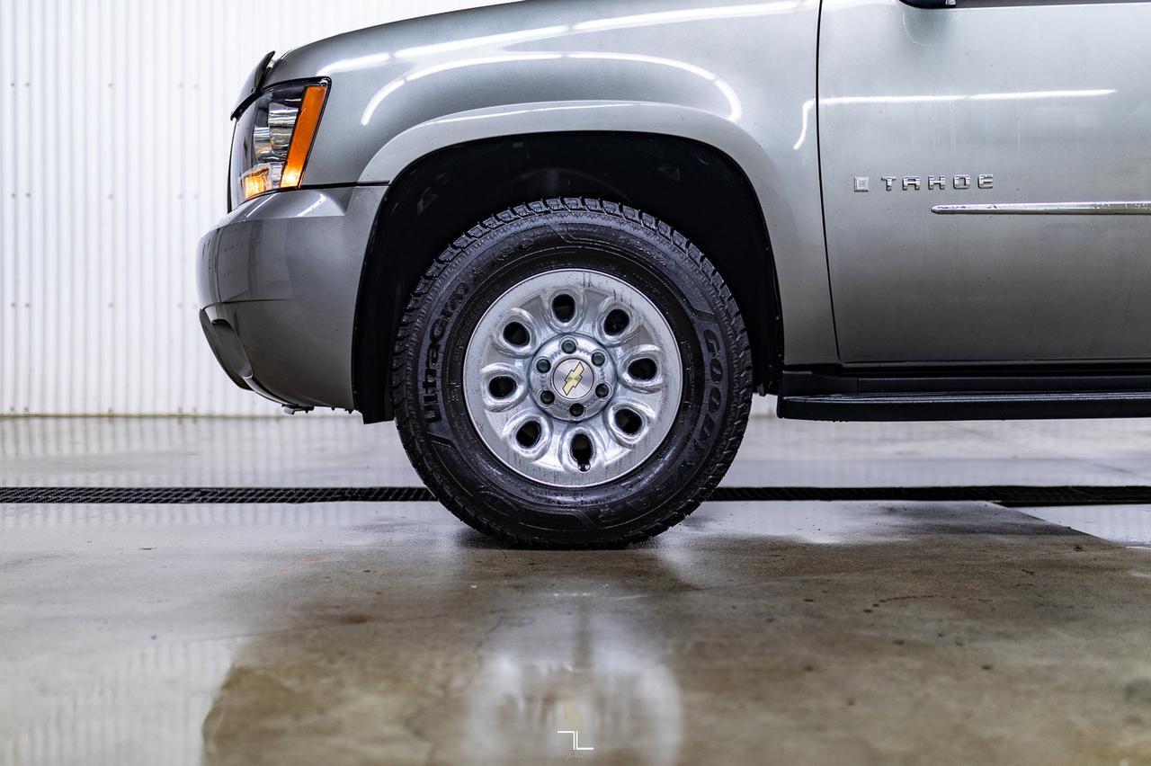 2009 Chevrolet Tahoe 4x4 LS PSeat 3rd Row Red Deer AB