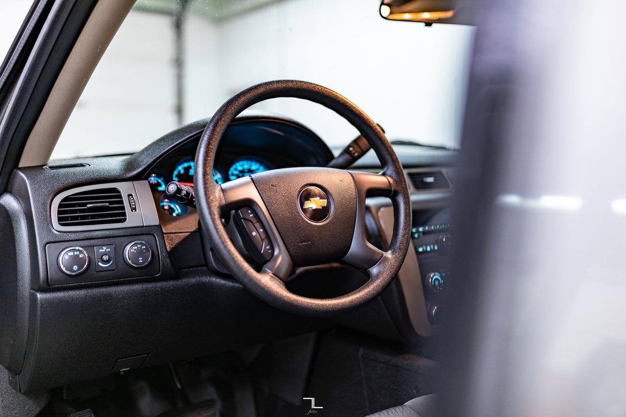 2009 Chevrolet Tahoe 4x4 LS PSeat 3rd Row Red Deer AB