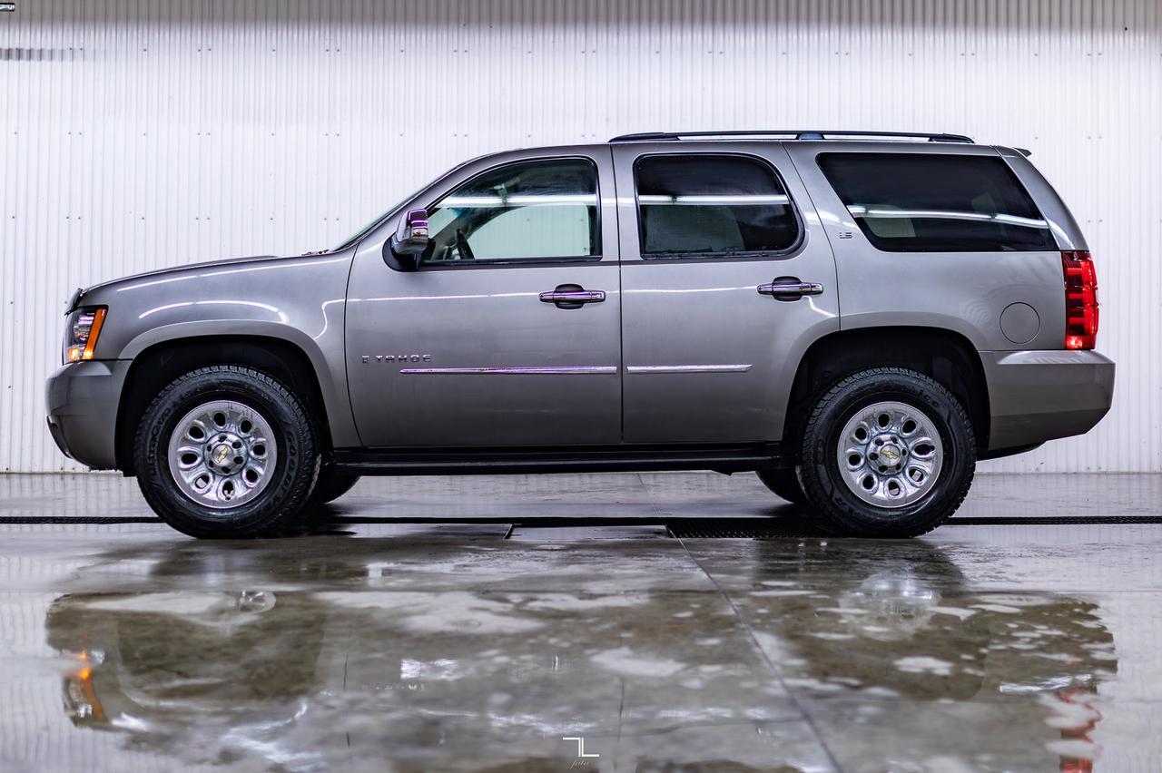 2009 Chevrolet Tahoe 4x4 LS PSeat 3rd Row Red Deer AB