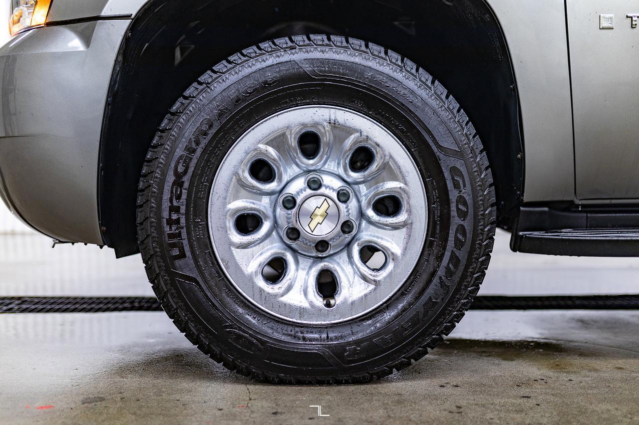 2009 Chevrolet Tahoe 4x4 LS PSeat 3rd Row Red Deer AB