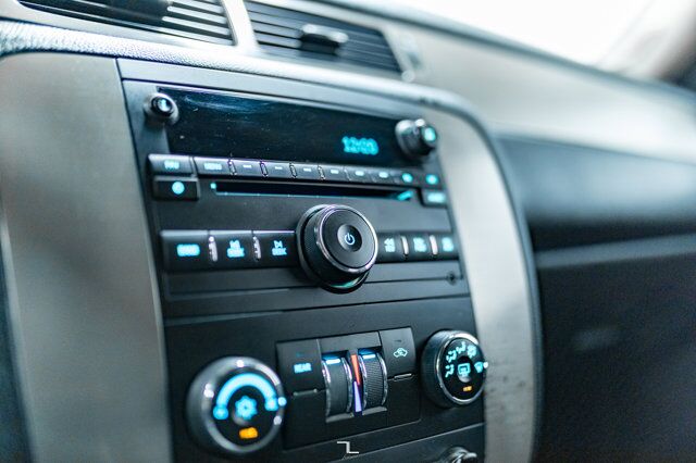 2009 Chevrolet Tahoe 4x4 LS PSeat 3rd Row Red Deer AB