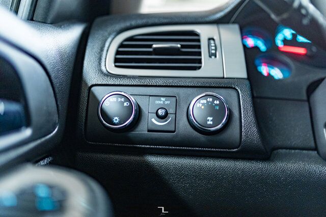 2009 Chevrolet Tahoe 4x4 LS PSeat 3rd Row Red Deer AB