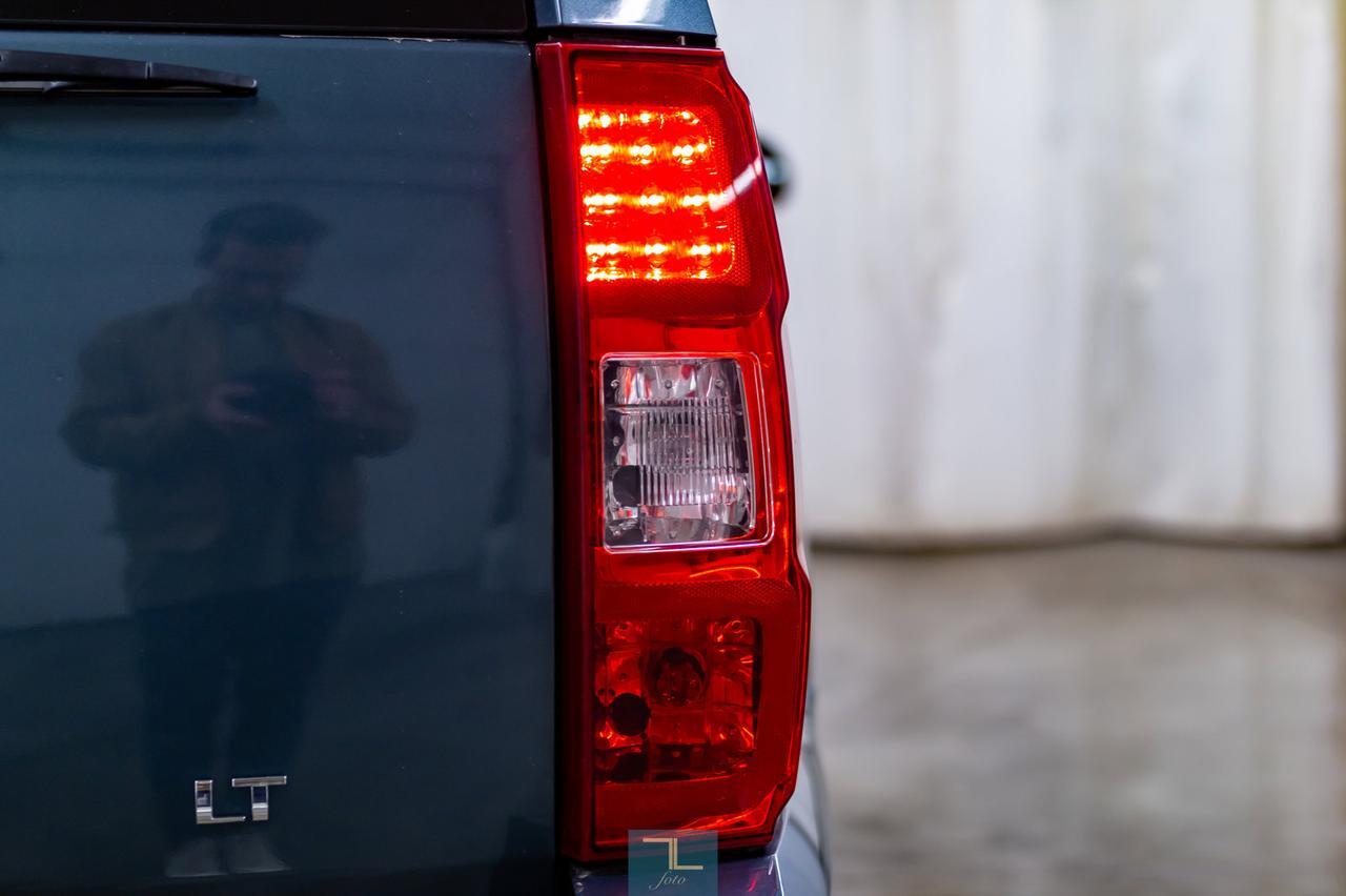 2009 Chevrolet Tahoe 4x4 LT Leather Nav BCam 3rd Row Red Deer AB