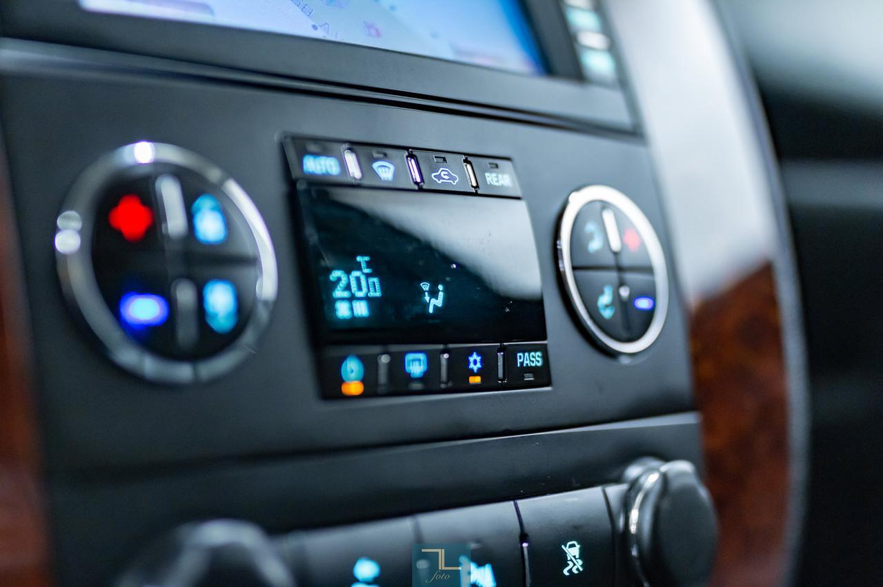 2009 Chevrolet Tahoe 4x4 LT Leather Nav BCam 3rd Row Red Deer AB