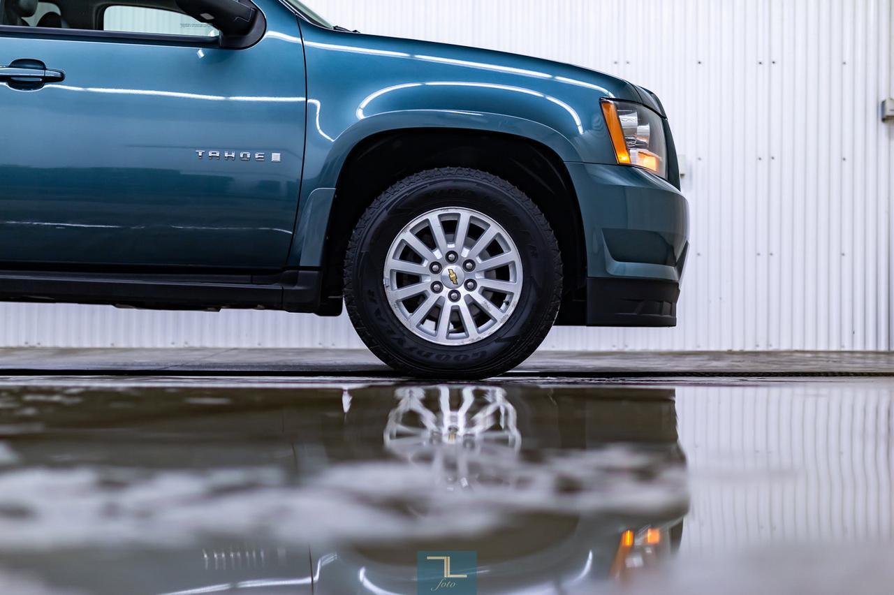 2009 Chevrolet Tahoe 4x4 LT Leather Nav BCam 3rd Row Red Deer AB