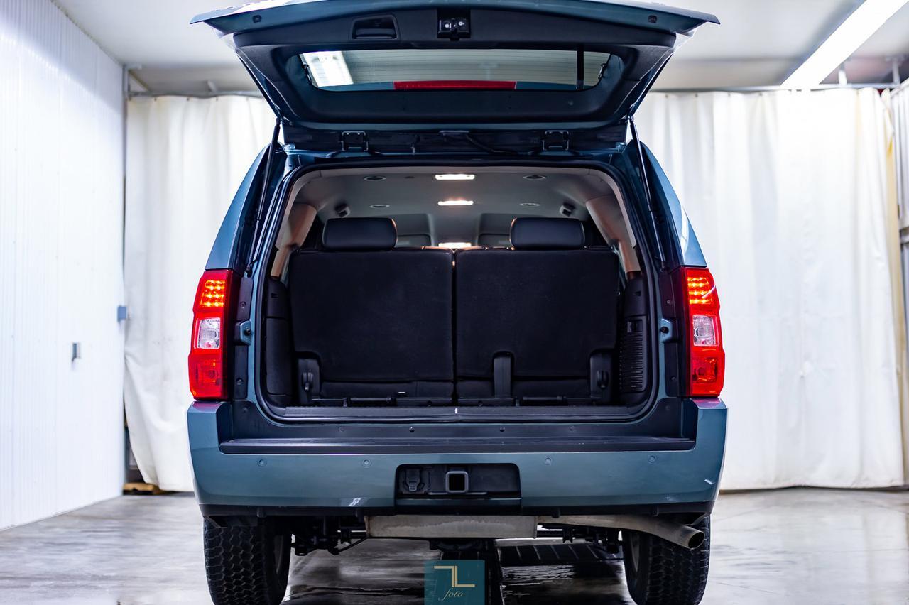 2009 Chevrolet Tahoe 4x4 LT Leather Nav BCam 3rd Row Red Deer AB