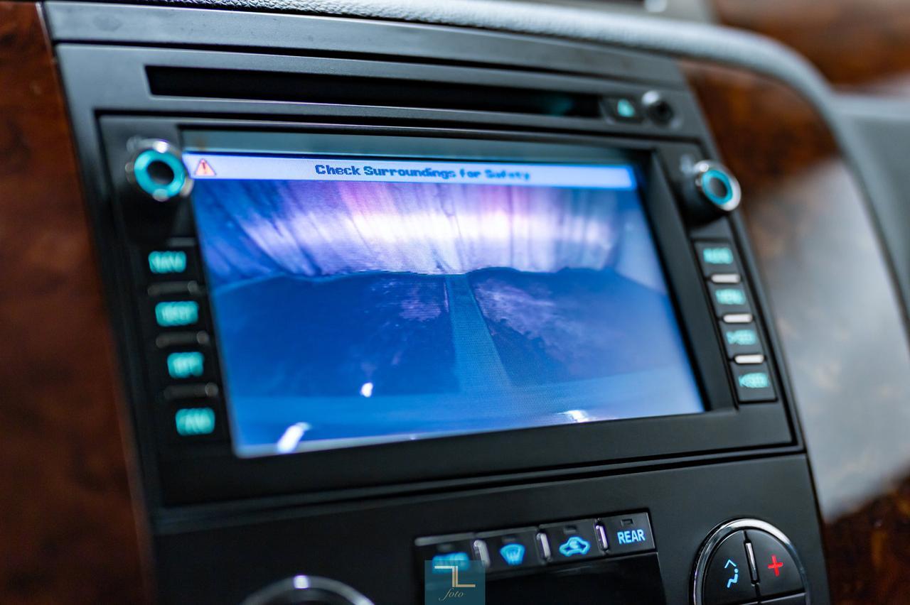 2009 Chevrolet Tahoe 4x4 LT Leather Nav BCam 3rd Row Red Deer AB