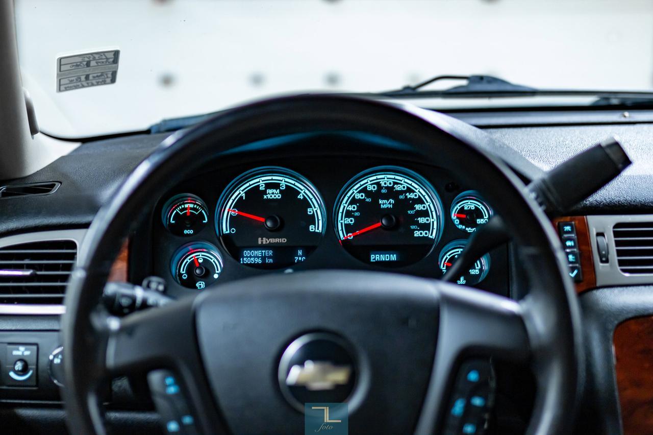 2009 Chevrolet Tahoe 4x4 LT Leather Nav BCam 3rd Row Red Deer AB