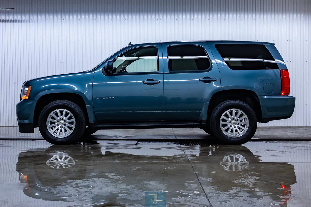 2009 Chevrolet Tahoe 4x4 LT Leather Nav BCam 3rd Row Red Deer AB