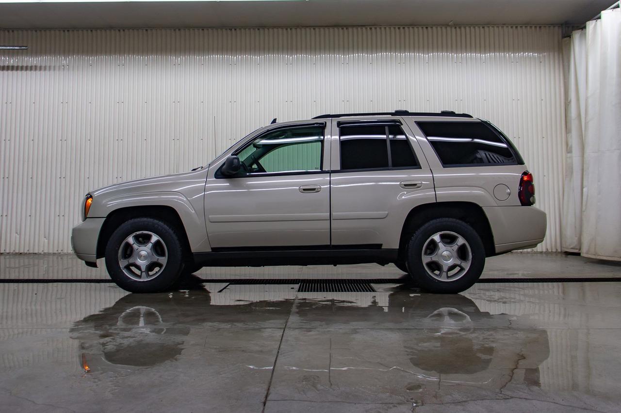 2009 Chevrolet TrailBlazer 4X4 LT Roof Red Deer AB