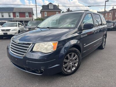 Chrysler Town & Country Touring 25th Anniversary Edition 2009