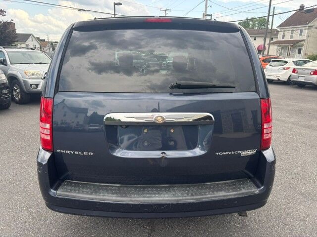 2009 Chrysler Town & Country Touring 25th Anniversary Edition Whitehall PA