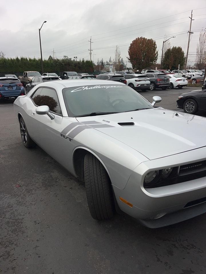 2009 Dodge Challenger R/T photo 2
