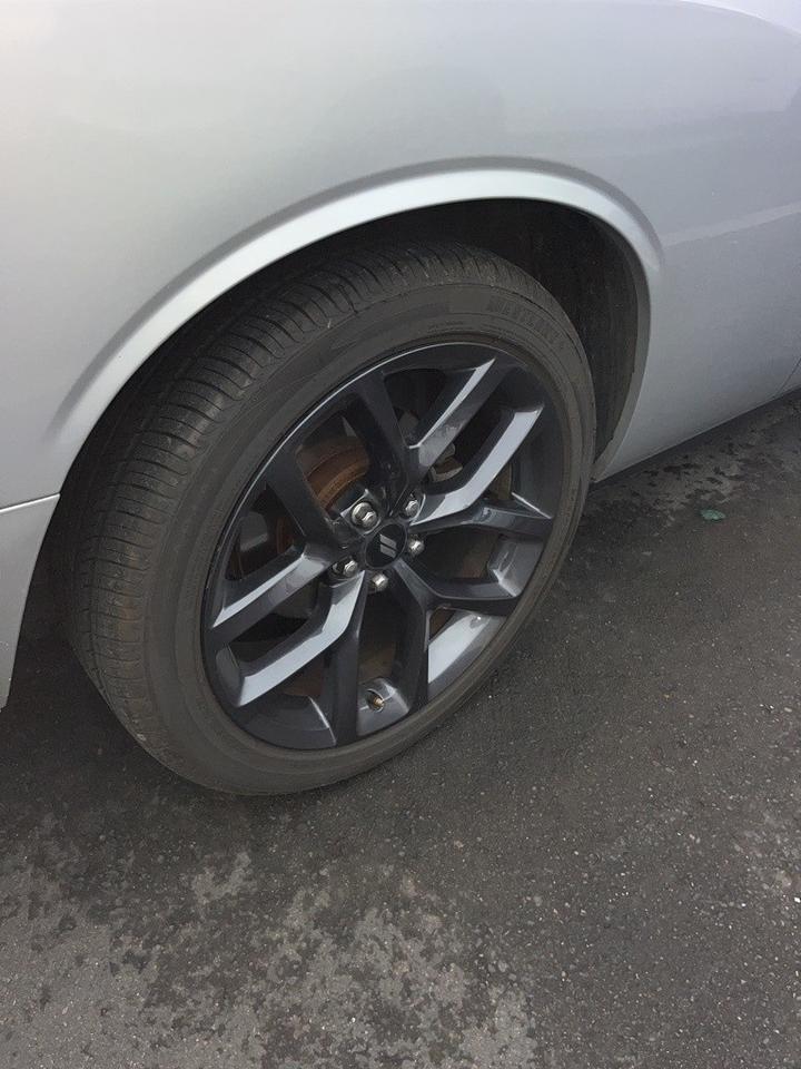 2009 Dodge Challenger R/T photo 4