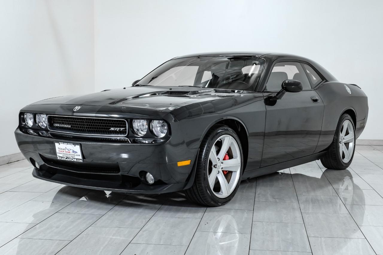 2009 Dodge Challenger SRT8 AUTOMATIC NAVIGATION SUNROOF LEATHER HEATED SEATS BLUETOOTH POWER DRIVER SEAT Carrollton TX