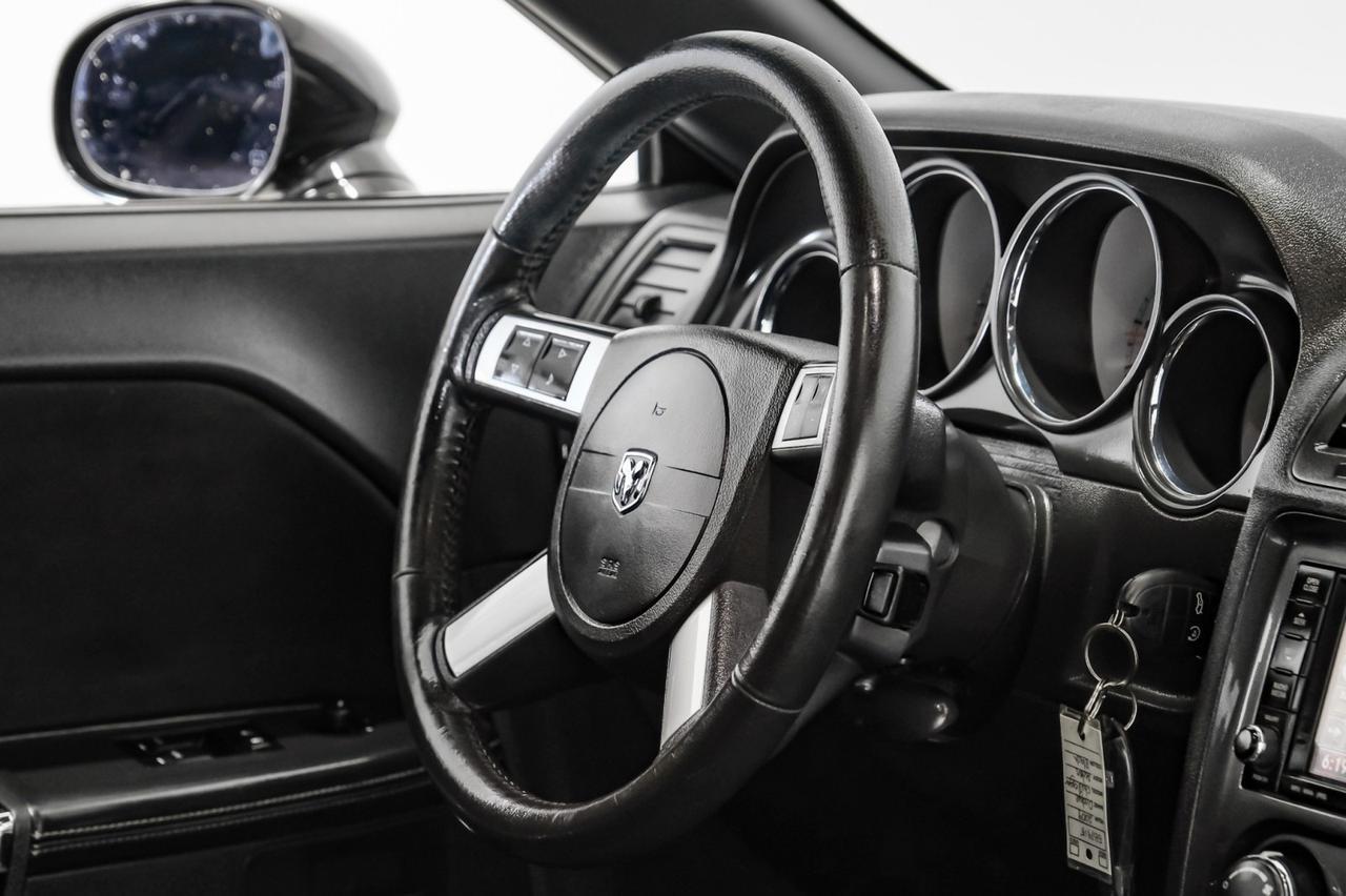 2009 Dodge Challenger SRT8 AUTOMATIC NAVIGATION SUNROOF LEATHER HEATED SEATS BLUETOOTH POWER DRIVER SEAT Carrollton TX