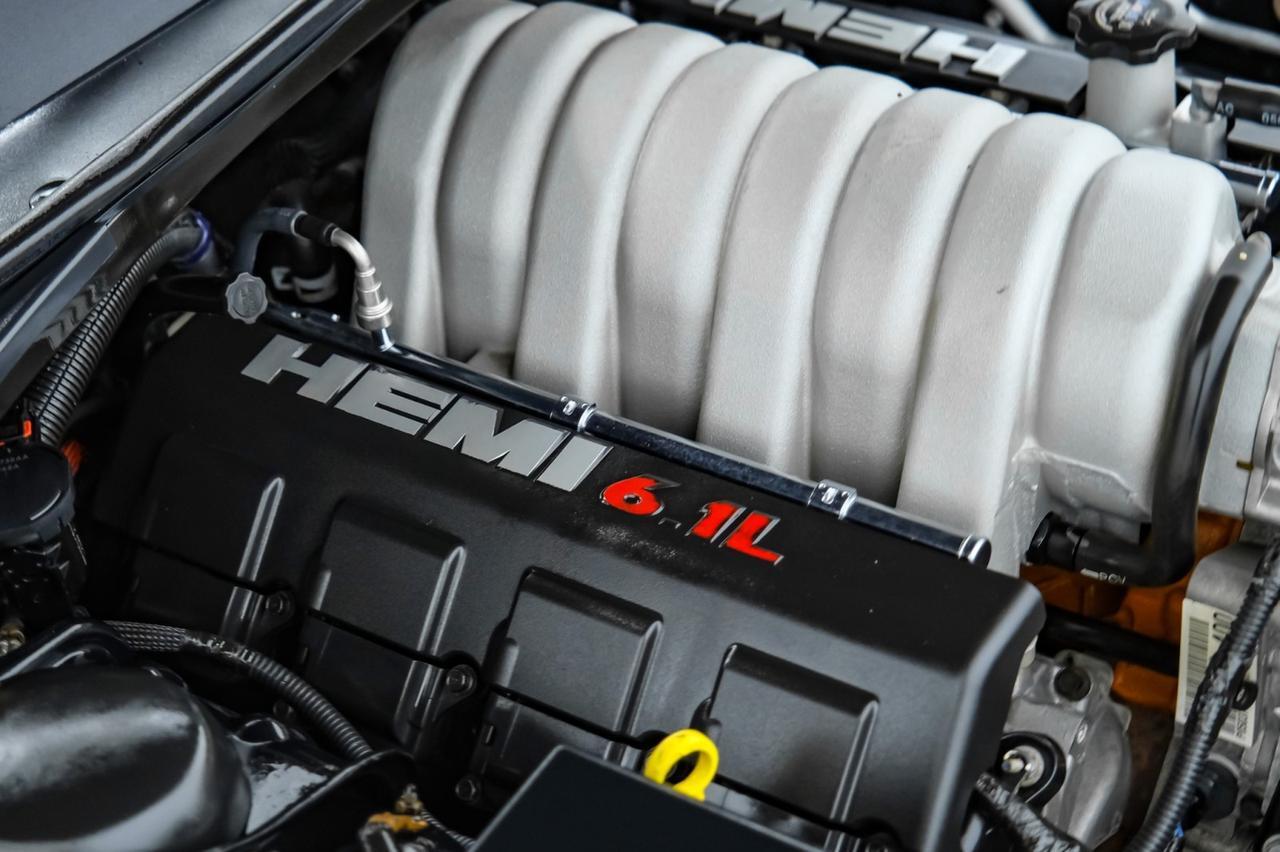 2009 Dodge Challenger SRT8 AUTOMATIC NAVIGATION SUNROOF LEATHER HEATED SEATS BLUETOOTH POWER DRIVER SEAT Carrollton TX