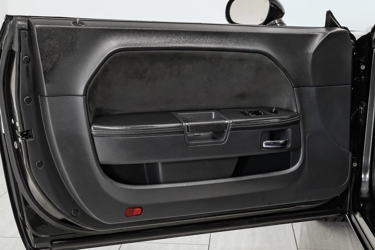 2009 Dodge Challenger SRT8 AUTOMATIC NAVIGATION SUNROOF LEATHER HEATED SEATS BLUETOOTH POWER DRIVER SEAT Carrollton TX